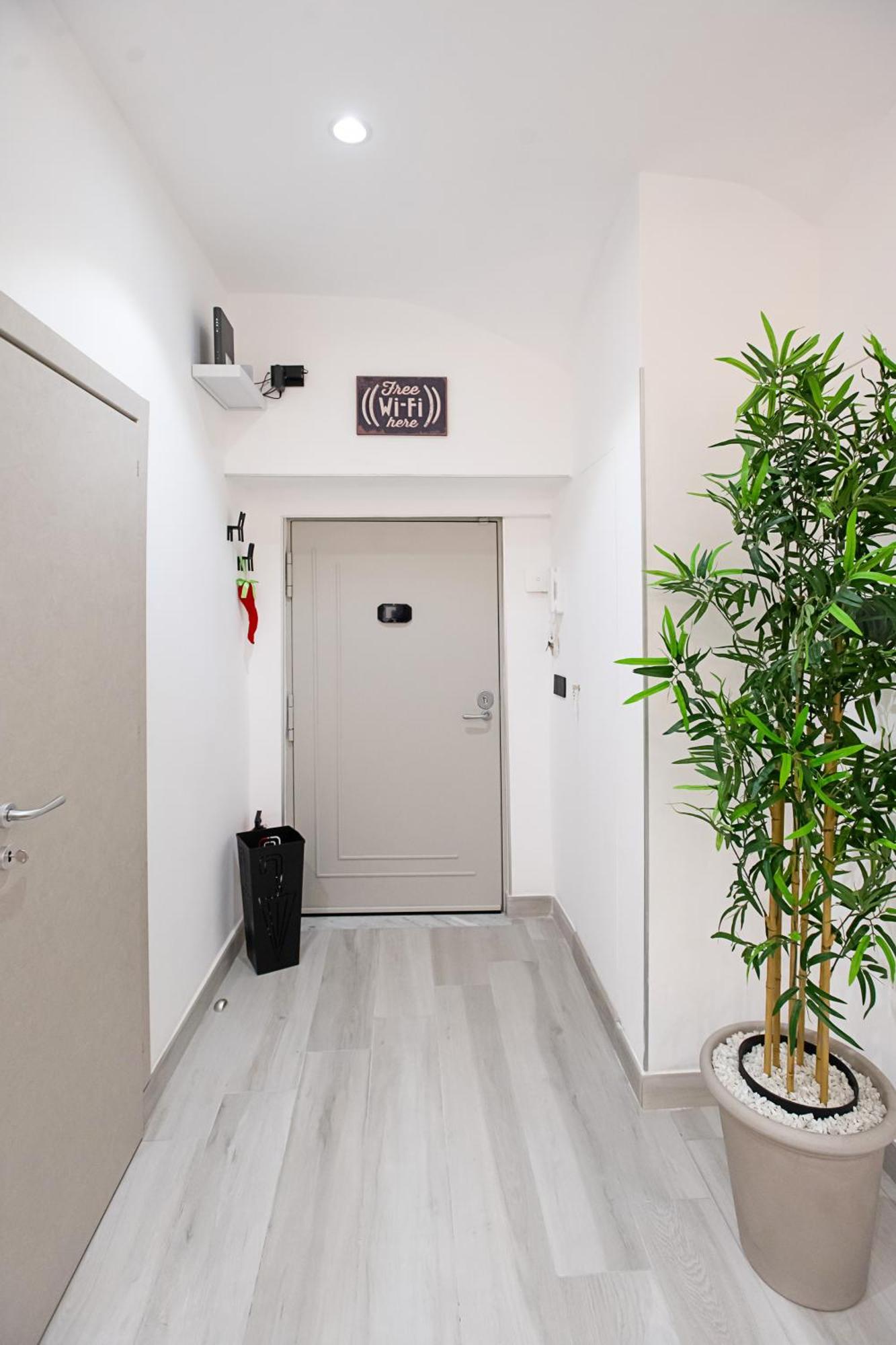 Casa Grazie Apartment Наполи Екстериор снимка